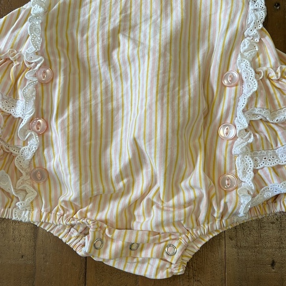 Serendipity cross back striped button front ruffled bubble romper - Picture 2 of 7